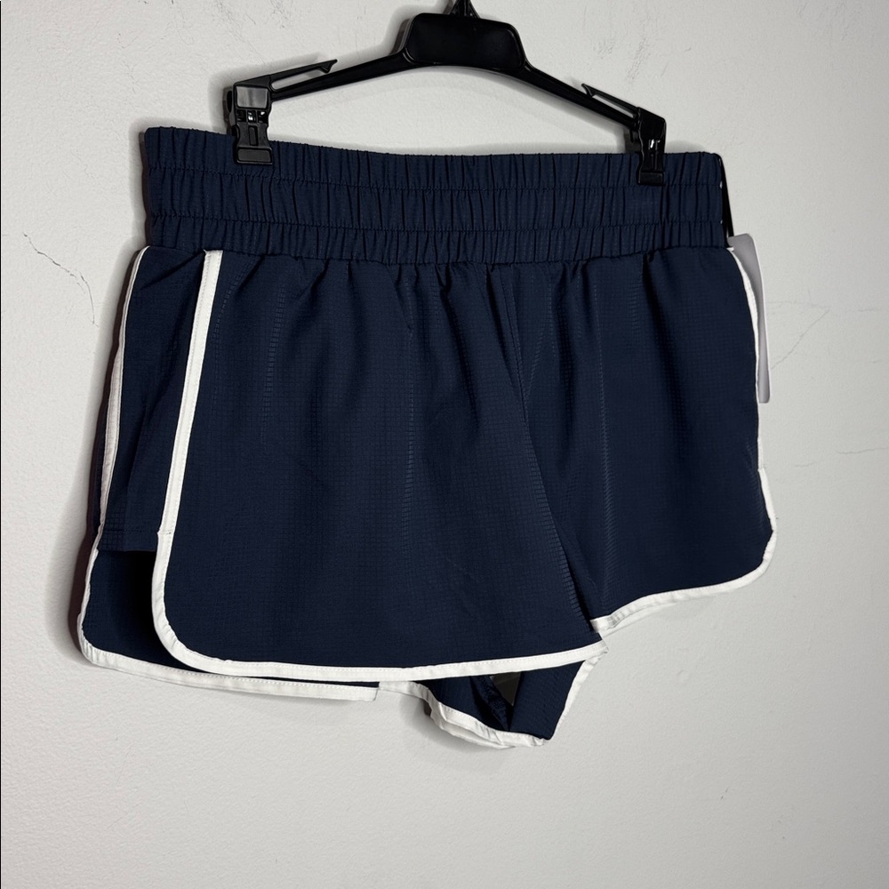 Varley Arlington Running Short 2" Navy Blue Nights NWT - Picture 7 of 9